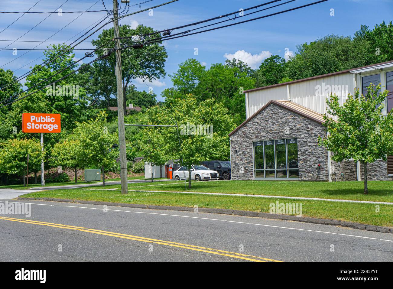 Öffentliches Lager, Selbstlager, Außengebäude, Danbury, Connecticut, USA Stockfoto