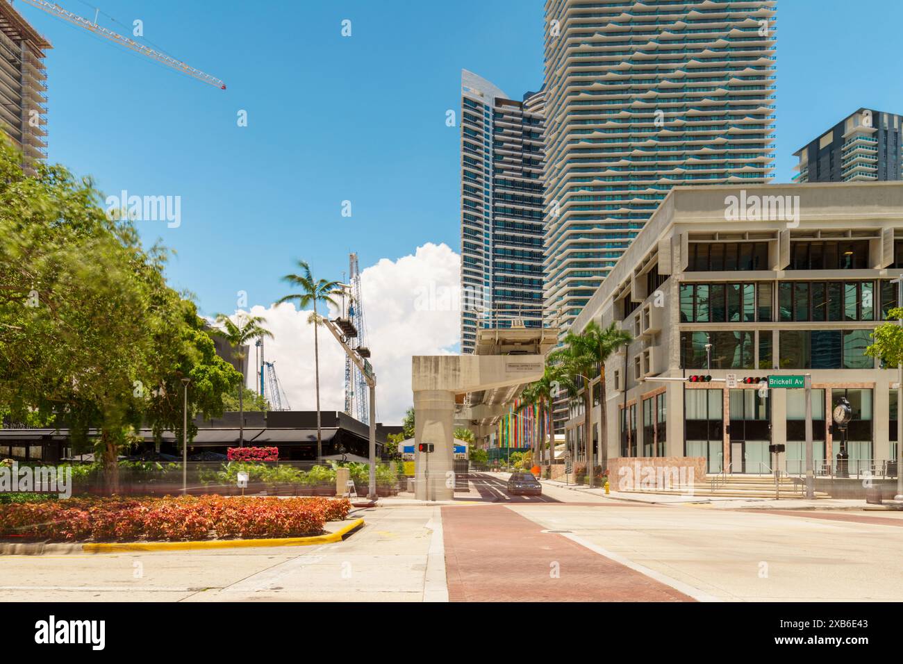 Miami. Brickell Avenue. Sommerszene 2024 in der Stadt Stockfoto