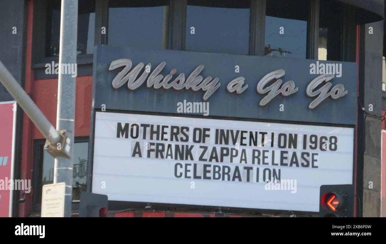 West Hollywood, Kalifornien, USA 10. Juni 2024 Frank Zappa Day erklärte heute mit Müttern der Erfindung 1968 Ein Frank Zappa Release Celebration Marquee auf dem Whisky A Go on Sunset Blvd am 10. Juni 2024 in West Hollywood, Kalifornien, USA. Foto: Barry King/Alamy Stock Photo Stockfoto