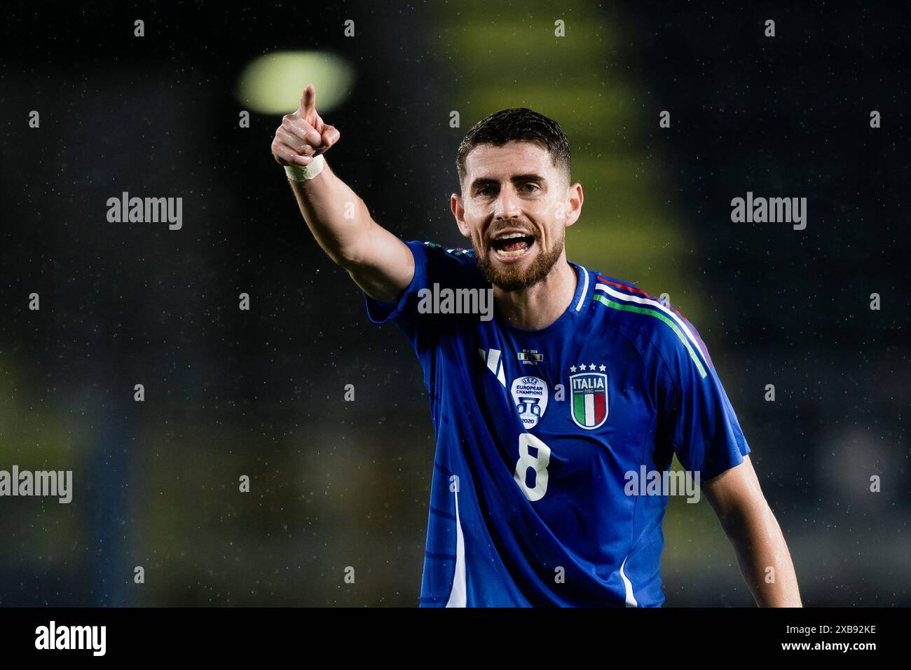 Empoli, Italien. 9. Juni 2024. Jorginho von Italien gibt während des Freundschaftsfußballspiels zwischen Italien und Bosnien-Herzegowina Gesten. Quelle: Nicolò Campo/Alamy Live News Stockfoto