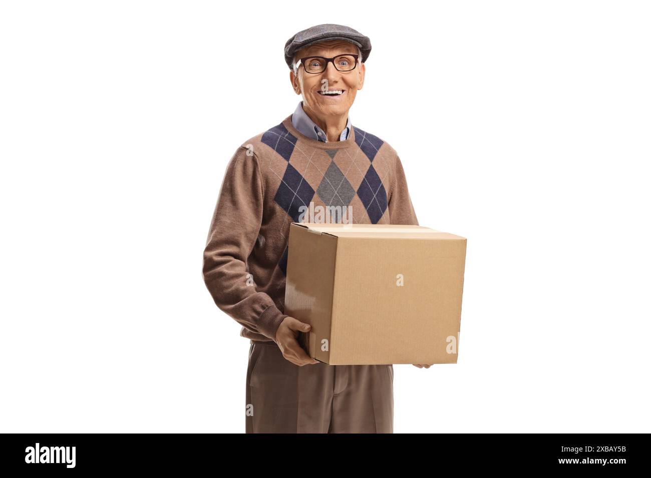 Ein älterer Mann hält einen Karton isoliert auf weißem Hintergrund Stockfoto