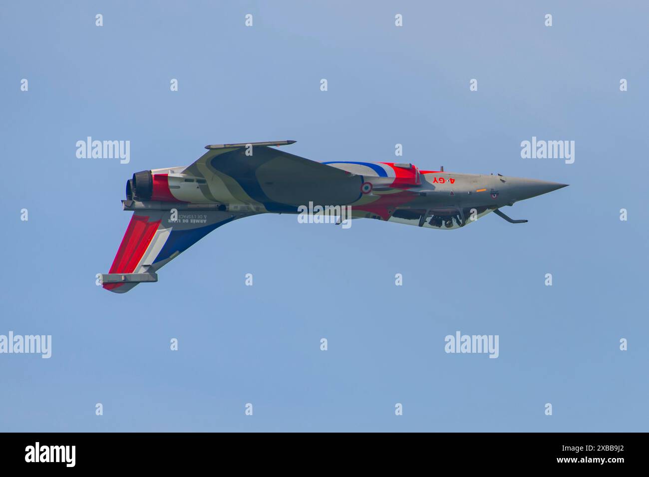 Dassault Rafale auf der Le Temps des Helices Air Show 2024 in La Ferte-Alais, Frankreich Stockfoto