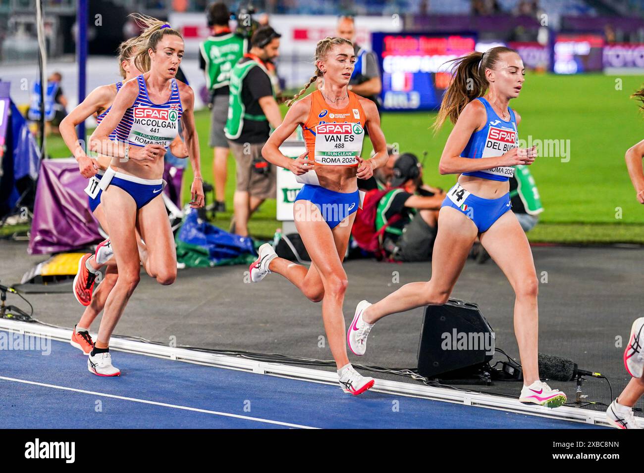 Rom, Italien. Juni 2024. ROM, ITALIEN - 11. JUNI: Eilish McColgan aus Großbritannien, Diane Van es aus den Niederlanden, Federica Del Buono aus Italien, am 10000 5. Tag der Leichtathletik-Europameisterschaft in Rom 2024 im Stadio Olimpico am 11. Juni 2024 in Rom, Italien. (Foto: Joris Verwijst/BSR Agency) Credit: BSR Agency/Alamy Live News Stockfoto