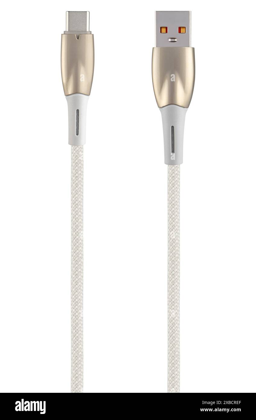 USB- und Typ-C-Kabel, auf weißem Hintergrund in der Isolierung Stockfoto