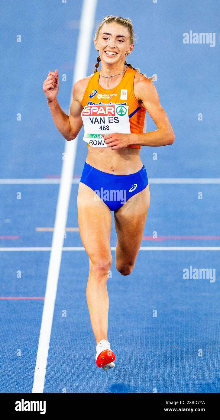 Rom, Italien. Juni 2024. ROM - Diane van es im 10.000-Meter-Finale der Frauen am fünften Tag der Leichtathletik-Europameisterschaft. ANP IRIS VAN DEN BROEK Credit: ANP/Alamy Live News Stockfoto