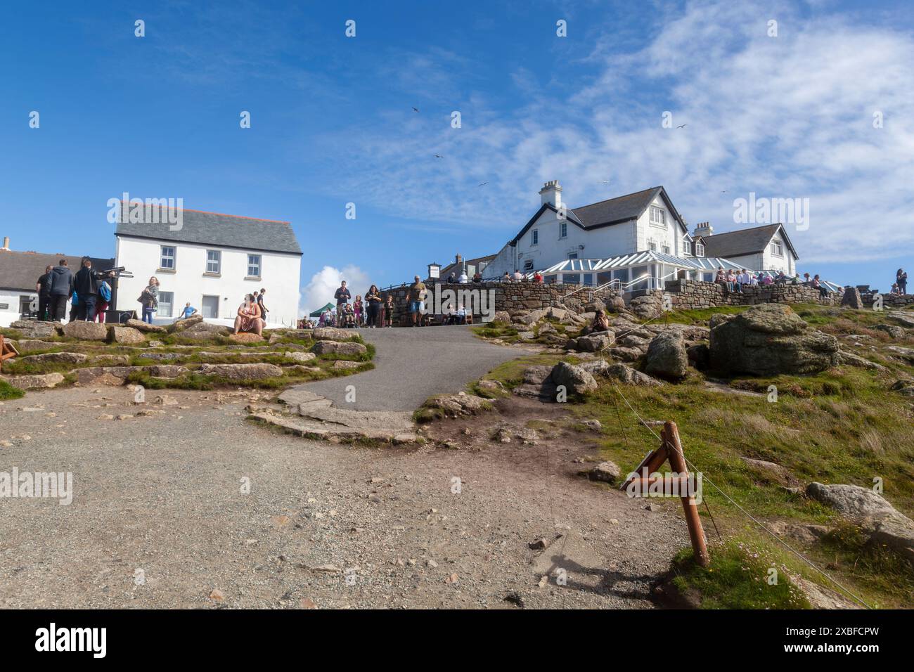 Die Spitze von Cornwall, bekannt als Land's End. Eine sehr beliebte Touristenattraktion Stockfoto