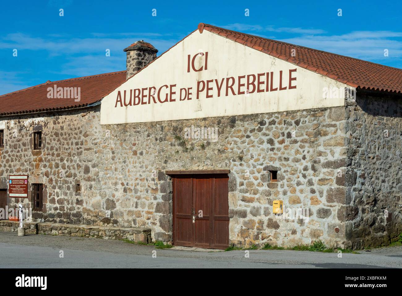 Ardeche (07) Lanarce. Auberge de Peyrebeille connue sous le nom de l'auberge rouge. Au XIXe siécle elle fut le lieu d'une affaire kriminelle// Frankreich. Stockfoto