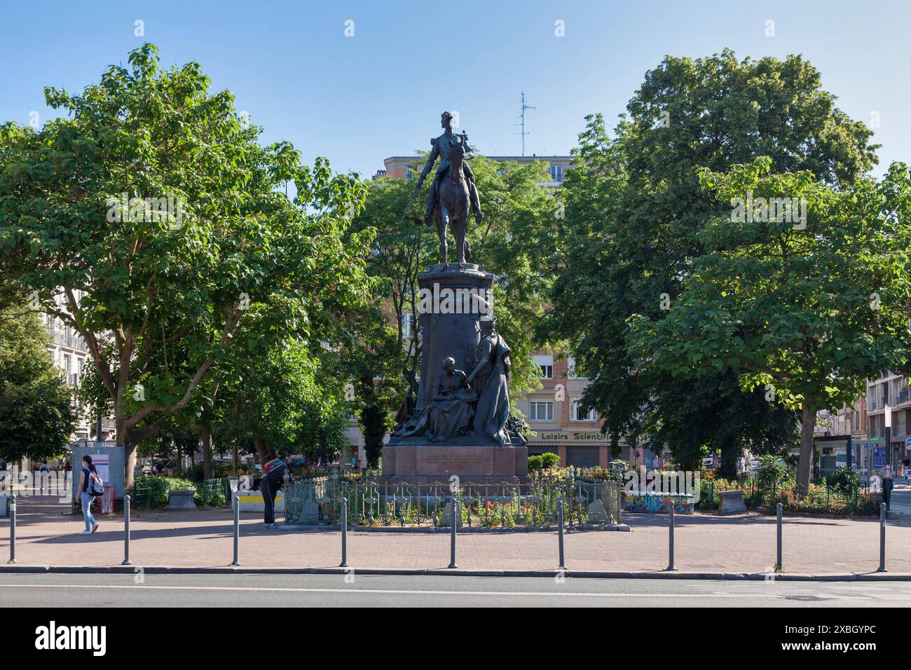 Lille, Frankreich - 23. Juni 2020: Das Denkmal für General Faidherbe ist eine Reiterstatue des französischen Generals Louis Faidherbe. Entworfen von Antonin Mercié, Stockfoto