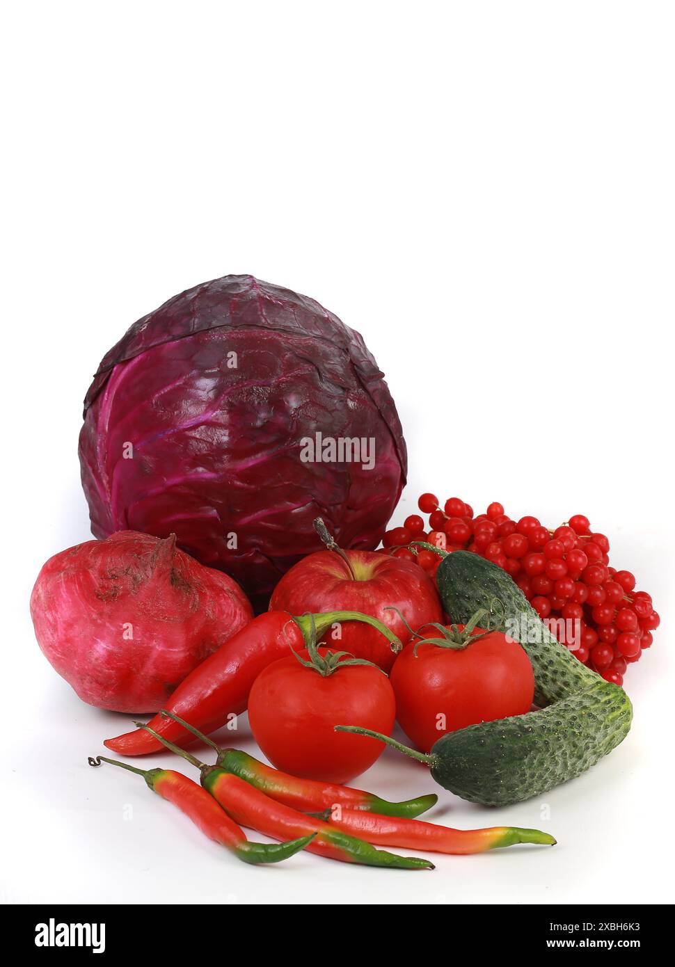 Gemüse und Obst auf weißem Hintergrund Stockfoto