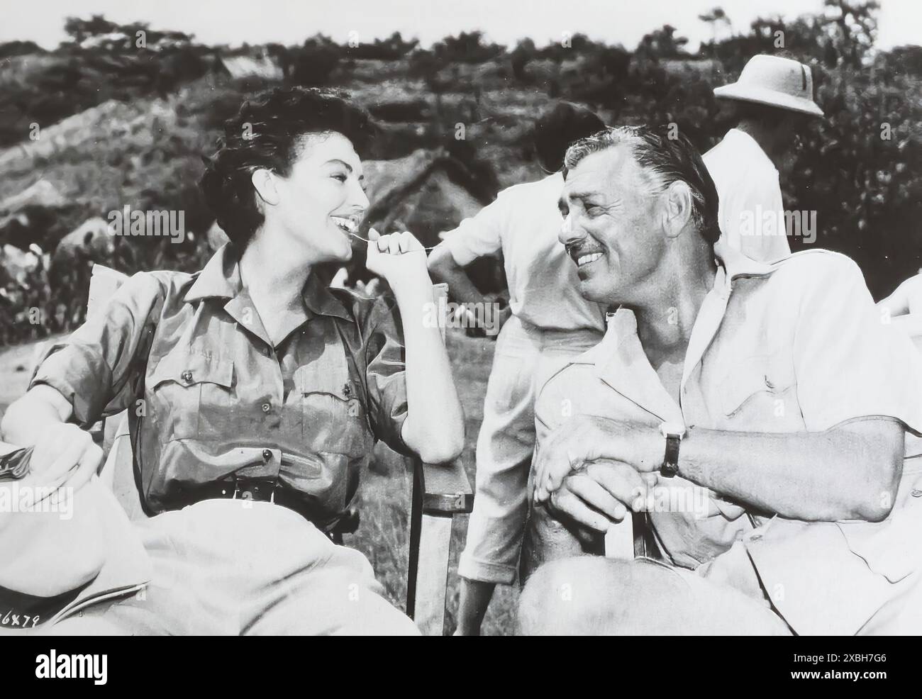 Viersen, Deutschland - 9. Mai. 2024: Bild aus einer Pause während der Dreharbeiten zum Film Mogambo mit Ava Gardner und Clark Gable aus dem Jahr 1953 in afrika Stockfoto