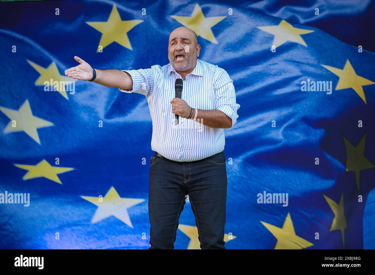 07.06.2024, Köln, Wahlkampfveranstaltung Bündnis 90 die Grünen - Bundestagsabgeordneter Omid Nouripour Nordrhein-Westfalen Deutschland *** 07 06 2024, Köln, Wahlkampfveranstaltung Bündnis 90 die Grünen Mitglied des Bundestages Omid Nouripour Nordrhein-Westfalen Deutschland Stockfoto