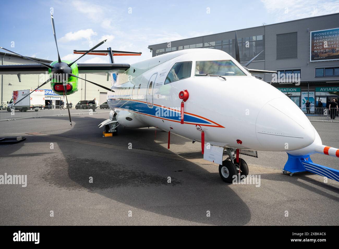 Das Turboprop-getriebene Pendlerflugzeug Dornier 328-120. Fliegendes Wasserstofftestlabor des DLR. Stockfoto
