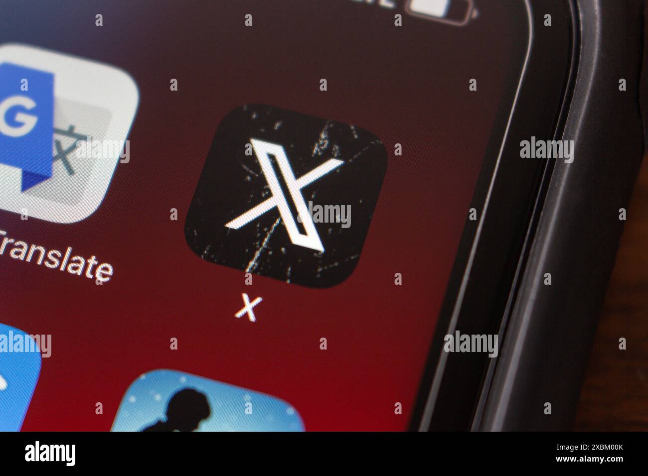 Abbildung der X-App auf dem Startbildschirm des iPhone. X ist ein US-amerikanisches Technologieunternehmen, das 2023 von Elon Musk als Nachfolger von Twitter, Inc. Gegründet wurde Stockfoto