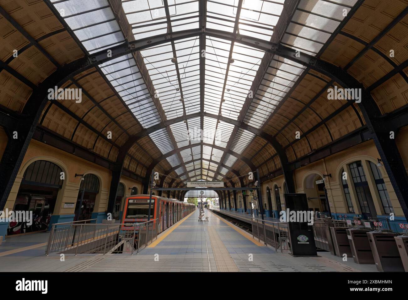 U-Bahn-Station Piraeus, historische Bahnhofshalle von 1896, Athen, Attika, Griechenland Stockfoto