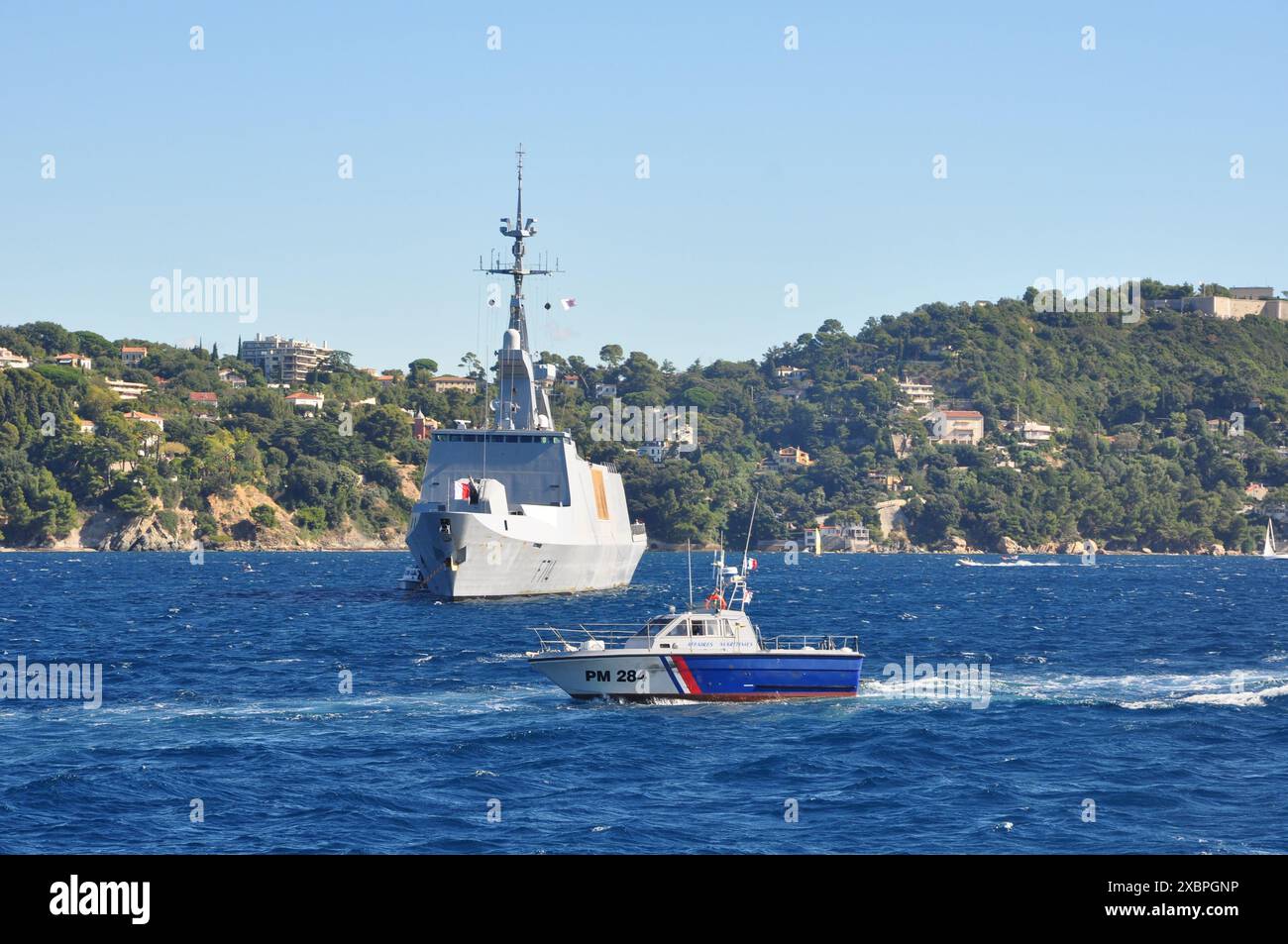 Multimission Stealth Fregatte Guepratte in Toulon Harbor Stockfoto