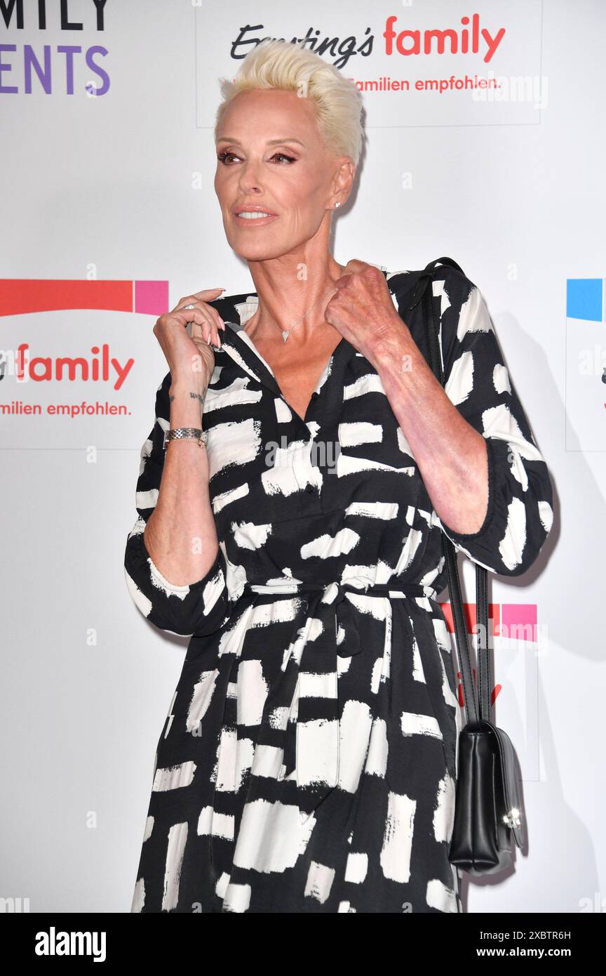 Brigitte Nielsen bei der Ernsting's Family Fashion Show 2024 im Hotel Atlantic. Hamburg, 11.06.2024 Stockfoto
