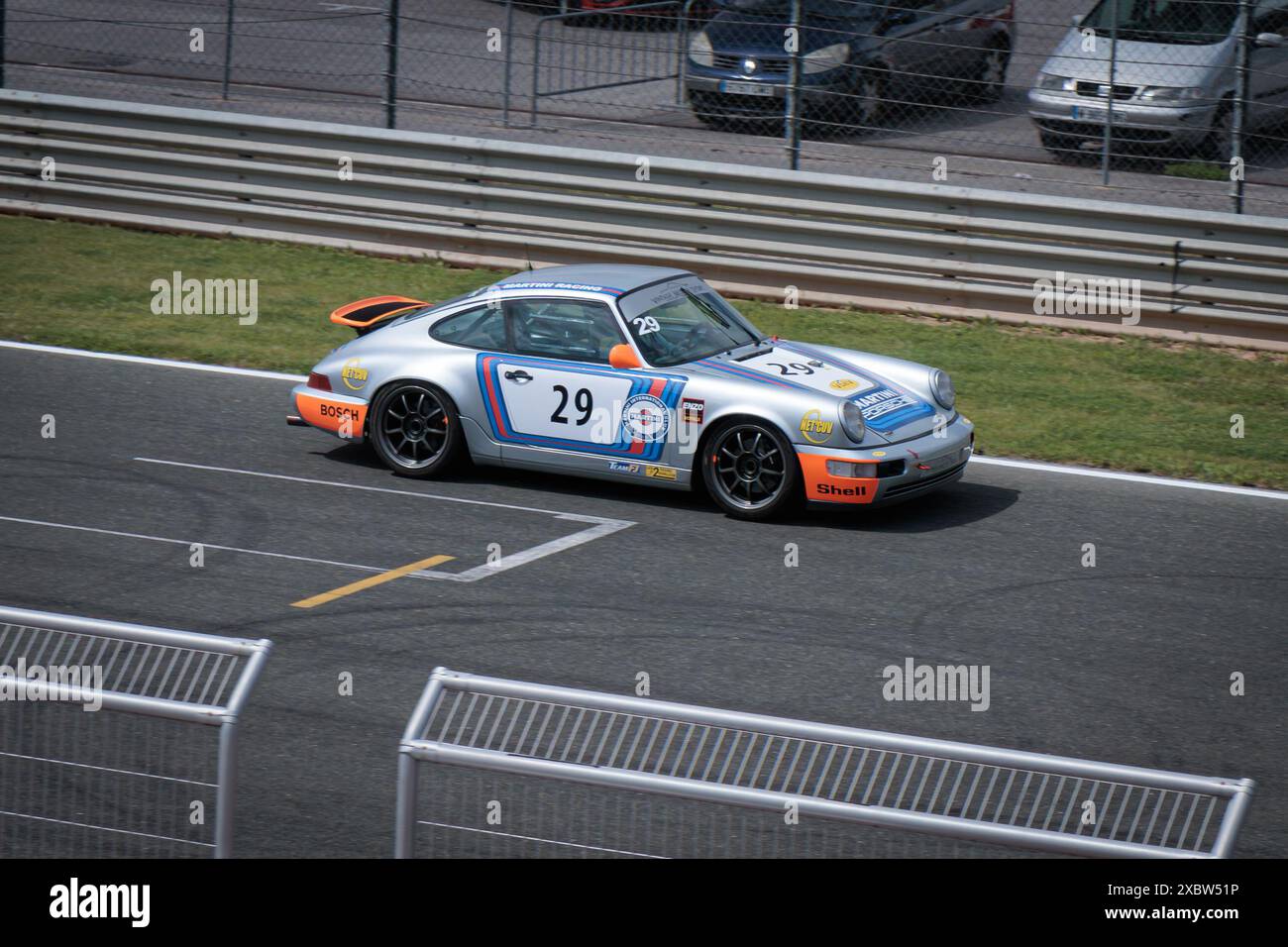 Los Arcos, Spanien-25. Mai 2024: 1990 Porsche 964 (911) Martini auf Circuito de Navarra Stockfoto