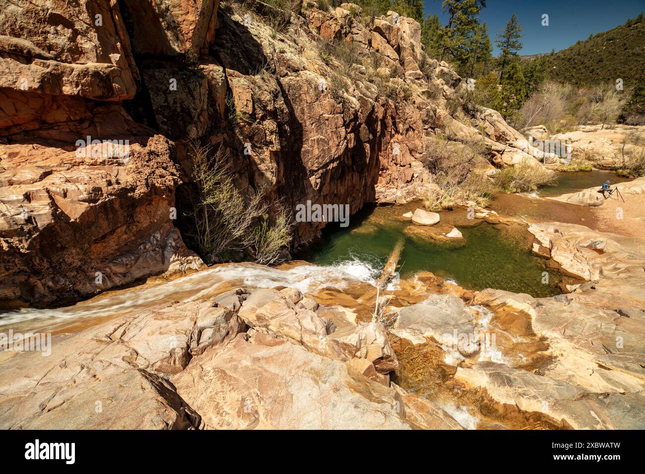 Wundervolle Wasserfälle entlang des herrlichen Water Wheel Falls Wander Trail in der Nähe von Peyson, Arizona (USA). Verführerisch, Erstaunlich, Atemberaubend, Fesselnd, Stockfoto