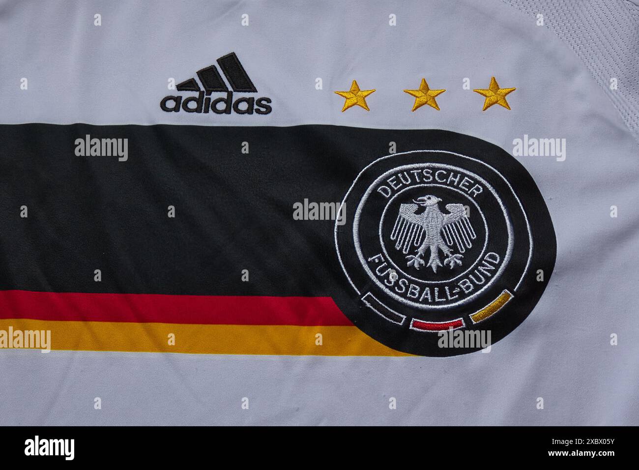 Uhingen, Baden-Württemberg, Deutschland - 13. August 2023: Deutsches Fußballtrikot bei der UEFA Euro 2008 in Österreich. Stockfoto