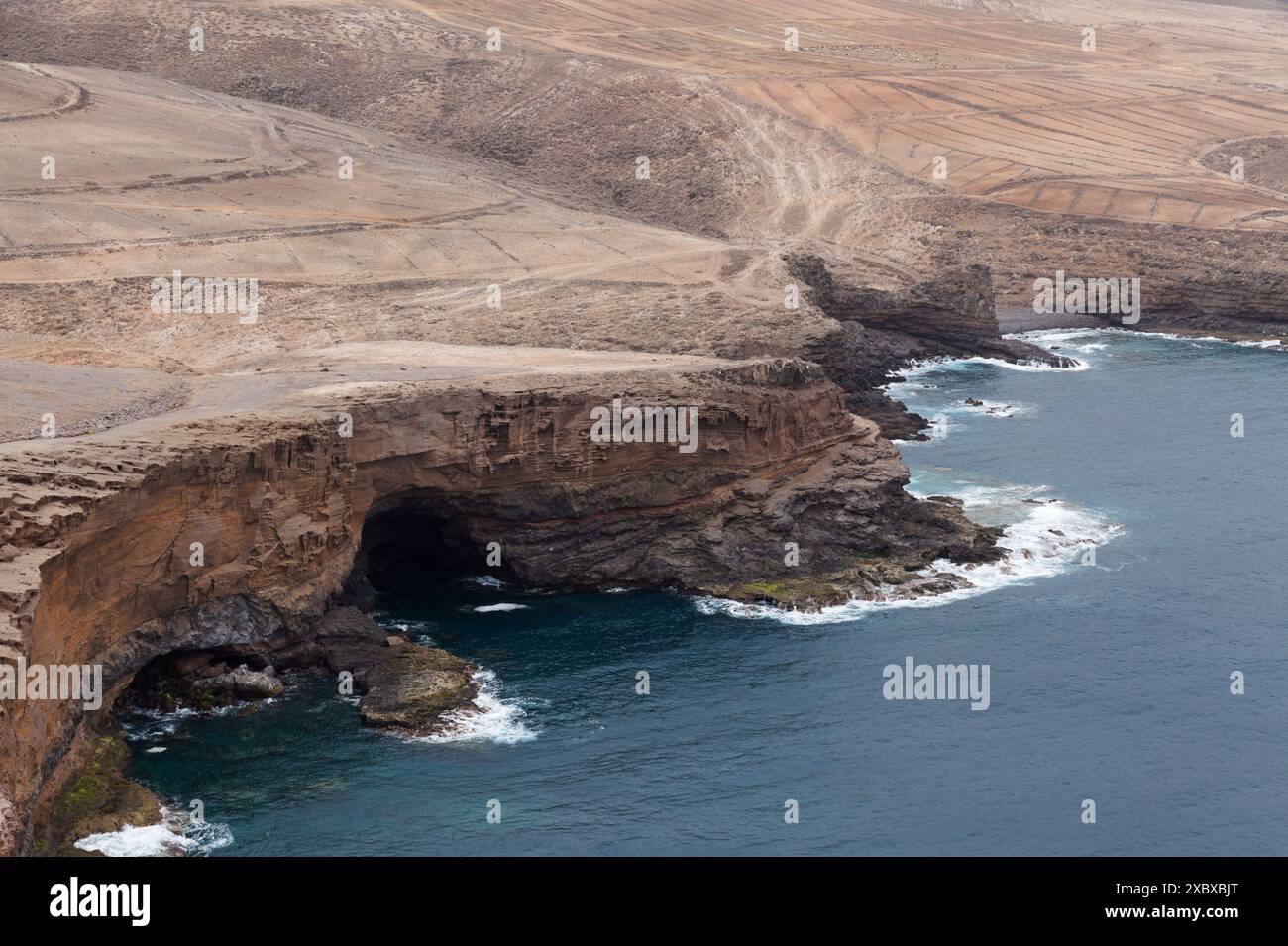 Gran Canaria, Landschaft der steilen erodierten Nordwestküste zwischen Galdar und Agaete Gemeinden, Wanderung zwischen den Dörfern Sardina del Norte und Puerto Stockfoto