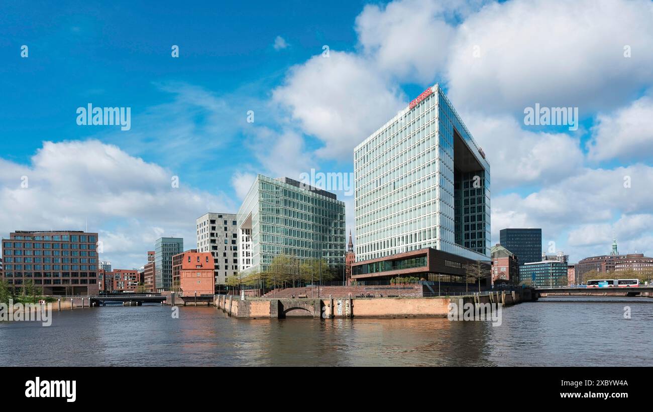 Spiegelgebäude in der Hafencity, Hansestadt Hamburg Stockfoto