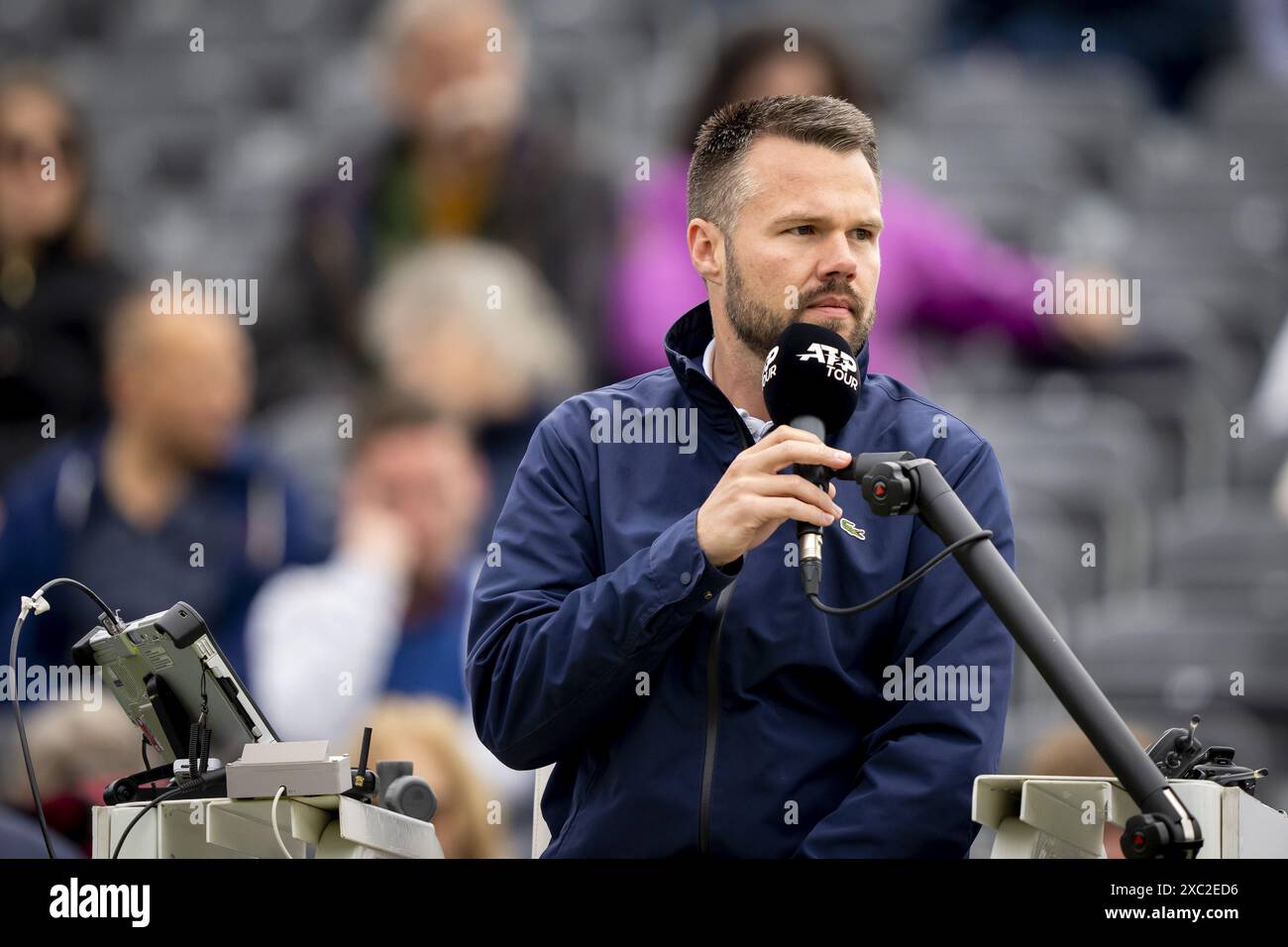 ROSMALEN - 14.06.2024, Schiedsrichter Christian Rask am siebten Tag des Libema Open Tennis Turniers in Rosmalen. ANP SANDER KONING Credit: ANP/Alamy Live News Stockfoto