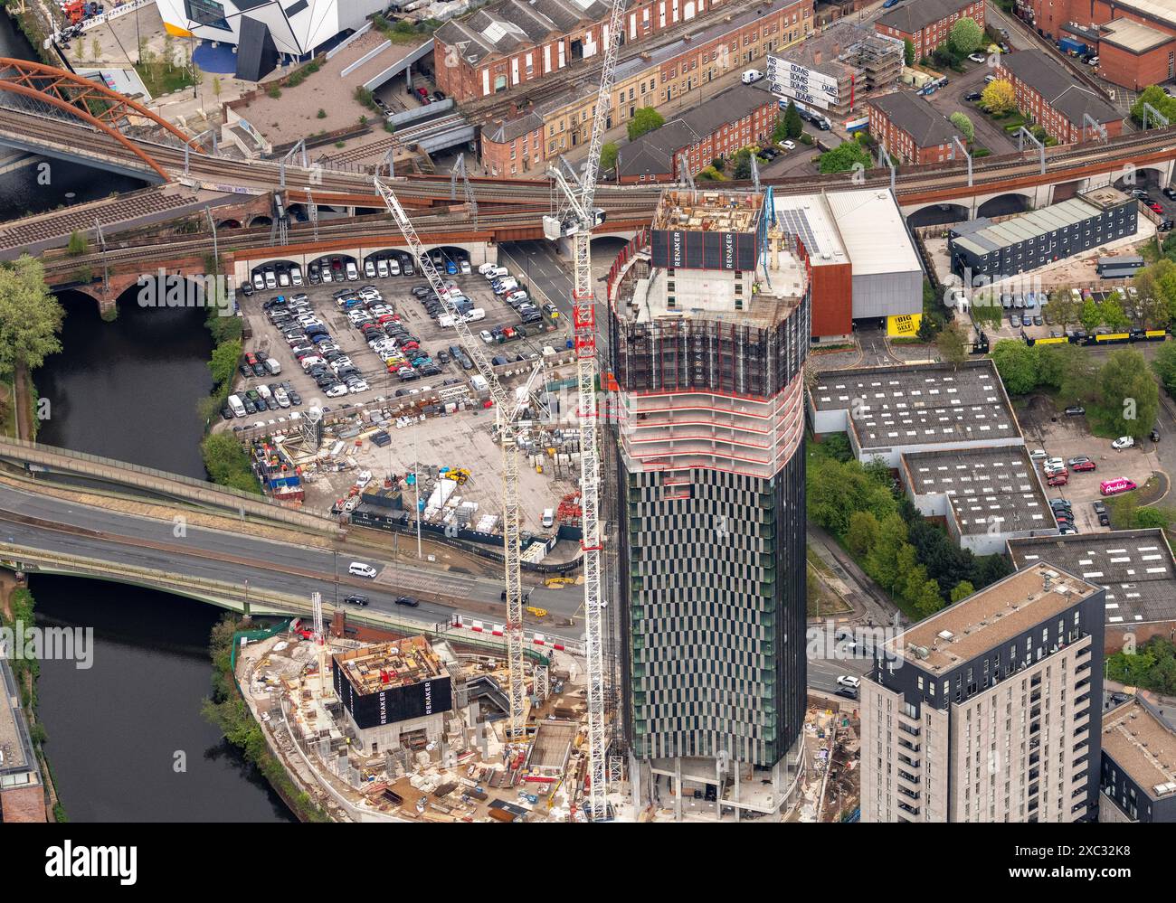 Luftbild des Stadtzentrums von Manchester aus 2000 Metern Stockfoto