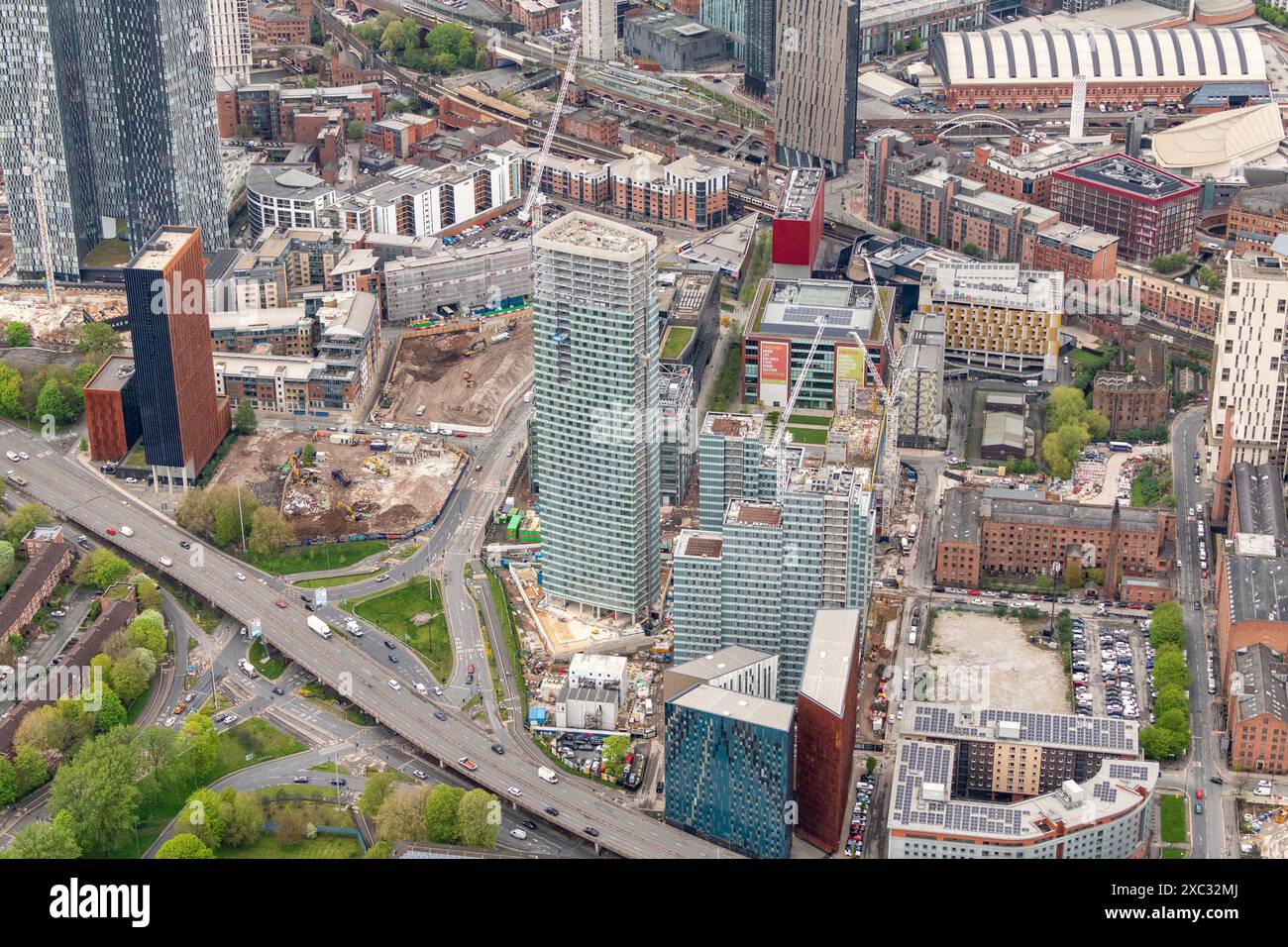 Luftbild des Stadtzentrums von Manchester aus 2000 Metern Stockfoto