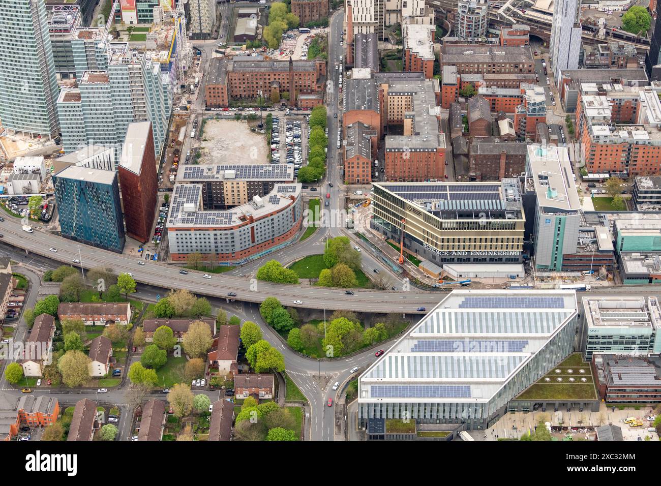 Luftbild des Stadtzentrums von Manchester aus 2000 Metern Stockfoto