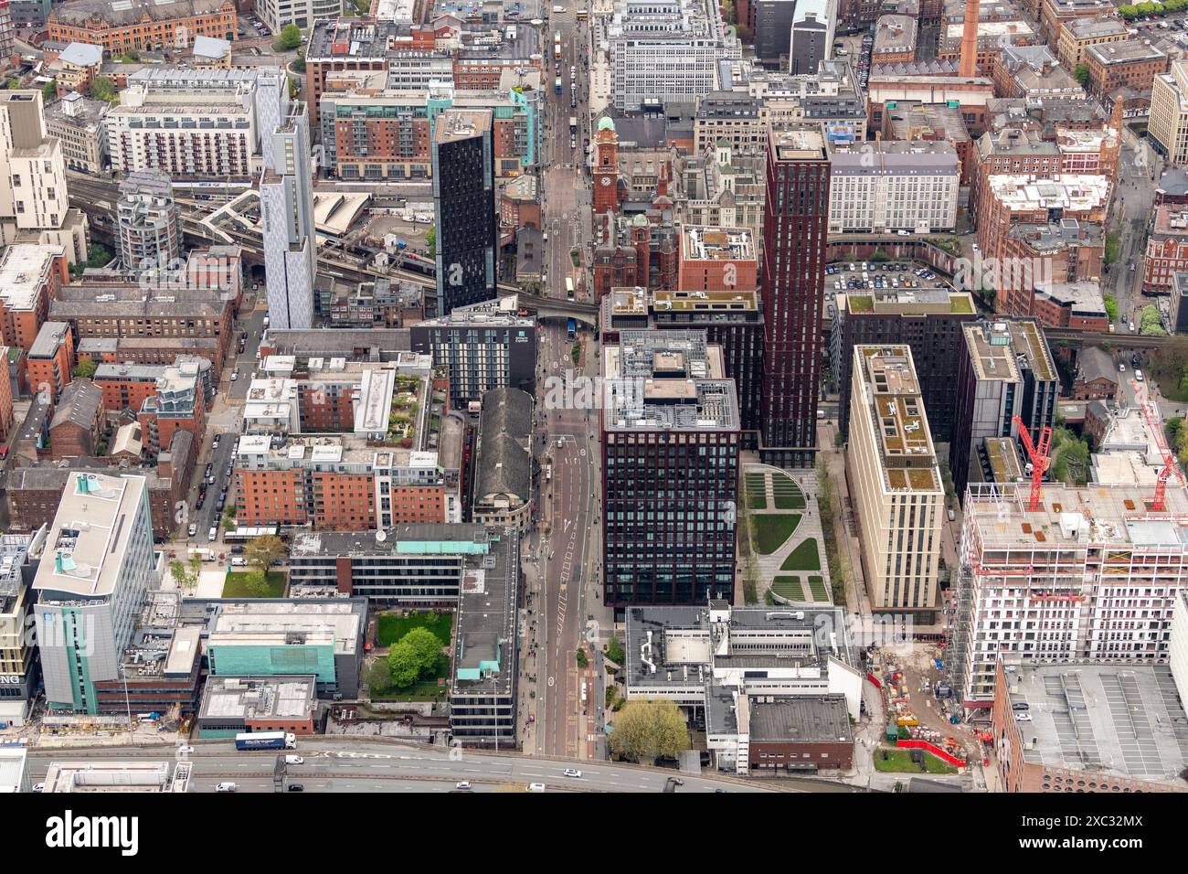 Luftbild des Stadtzentrums von Manchester aus 2000 Metern Stockfoto