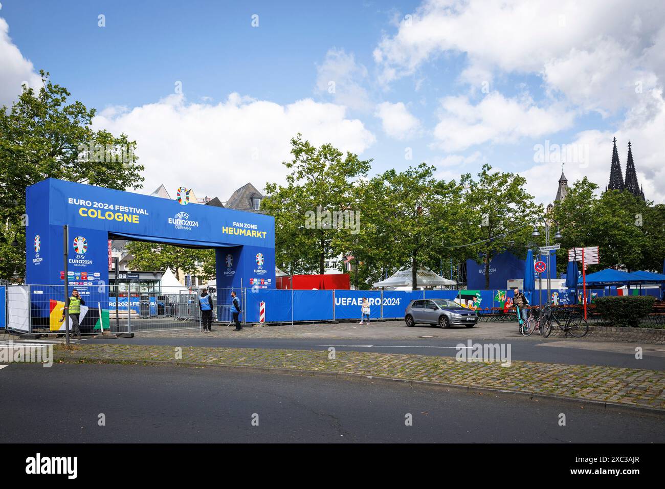 Fanzone auf dem Heumarkt, öffentlicher Aussichtsbereich, UEFA-Fußball-Europameisterschaft 2024, Köln, Deutschland. Fan Zone auf dem Heumarkt, öffentliche Sicht Berei Stockfoto