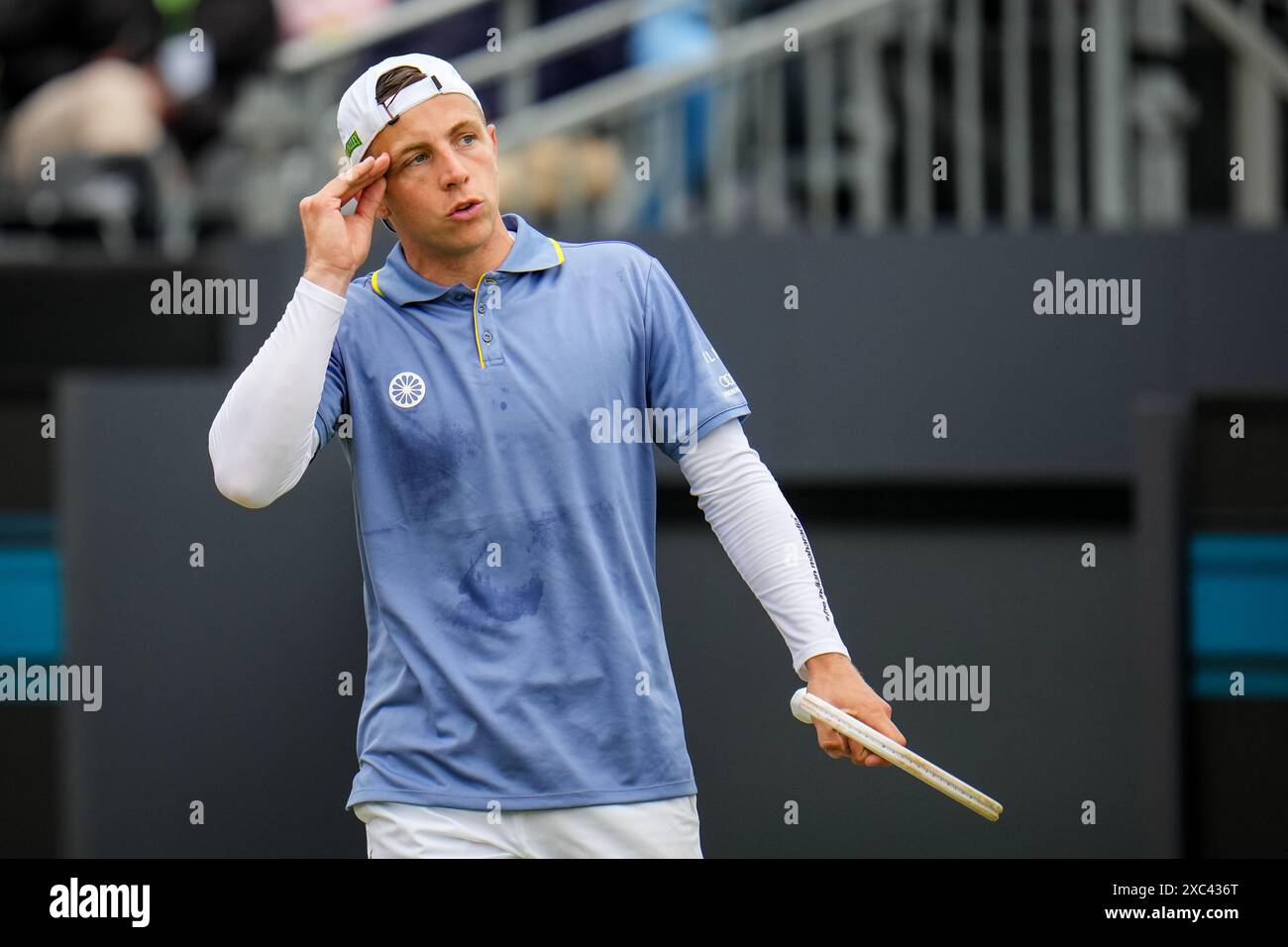 'S-HERTOGENBOSCH, NIEDERLANDE - 14. JUNI: Tallon Griekspoor aus den Niederlanden reagiert im Viertelfinalspiel seiner Männer gegen Aleksandar Vukic aus Australien am 5. Tag der Libema Open Grass Court Championships beim Autotron am 14. Juni 2024 in 's-Hertogenbosch, Niederlande (Foto: Rene Nijhuis/BSR Agency) Credit: BSR Agency/Alamy Live News Stockfoto