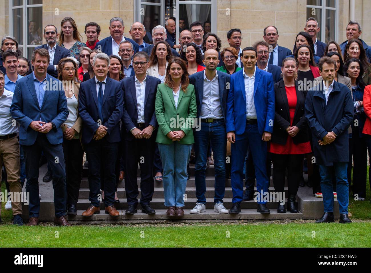 Paris, Frankreich. Juni 2024. Julien Mattia/Le Pictorium - neue Pressekonferenz der Volksfront - 14/06/2024 - France/Ile-de-France (Region)/Paris - Familienfoto der Anti-Rassemblement nationale Koalition auf der Nouveau Front Populaire Pressekonferenz im Maison de la Chimie, Paris, 14. Juni 2024. Quelle: LE PICTORIUM/Alamy Live News Stockfoto