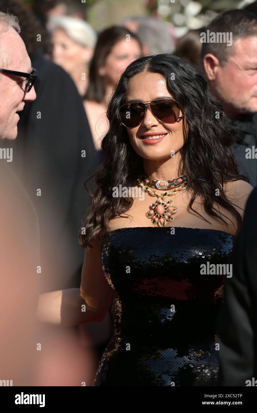 17. Mai: Cannes Emilia Perez Roter Teppich beim 77. Filmfestival von Cannes 2024. Stockfoto