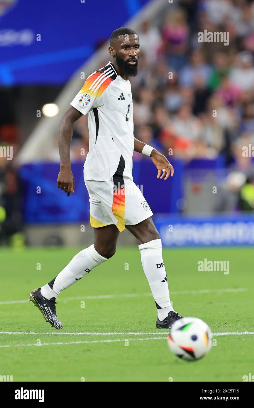 München Football Arena, München, Deutschland. Juni 2024. Euro 2024 Gruppe A Fußball, Deutschland gegen Schottland; Antonio Rudiger (GER) kommt aus der Verteidigung auf dem Ball Credit: Action Plus Sports/Alamy Live News Stockfoto