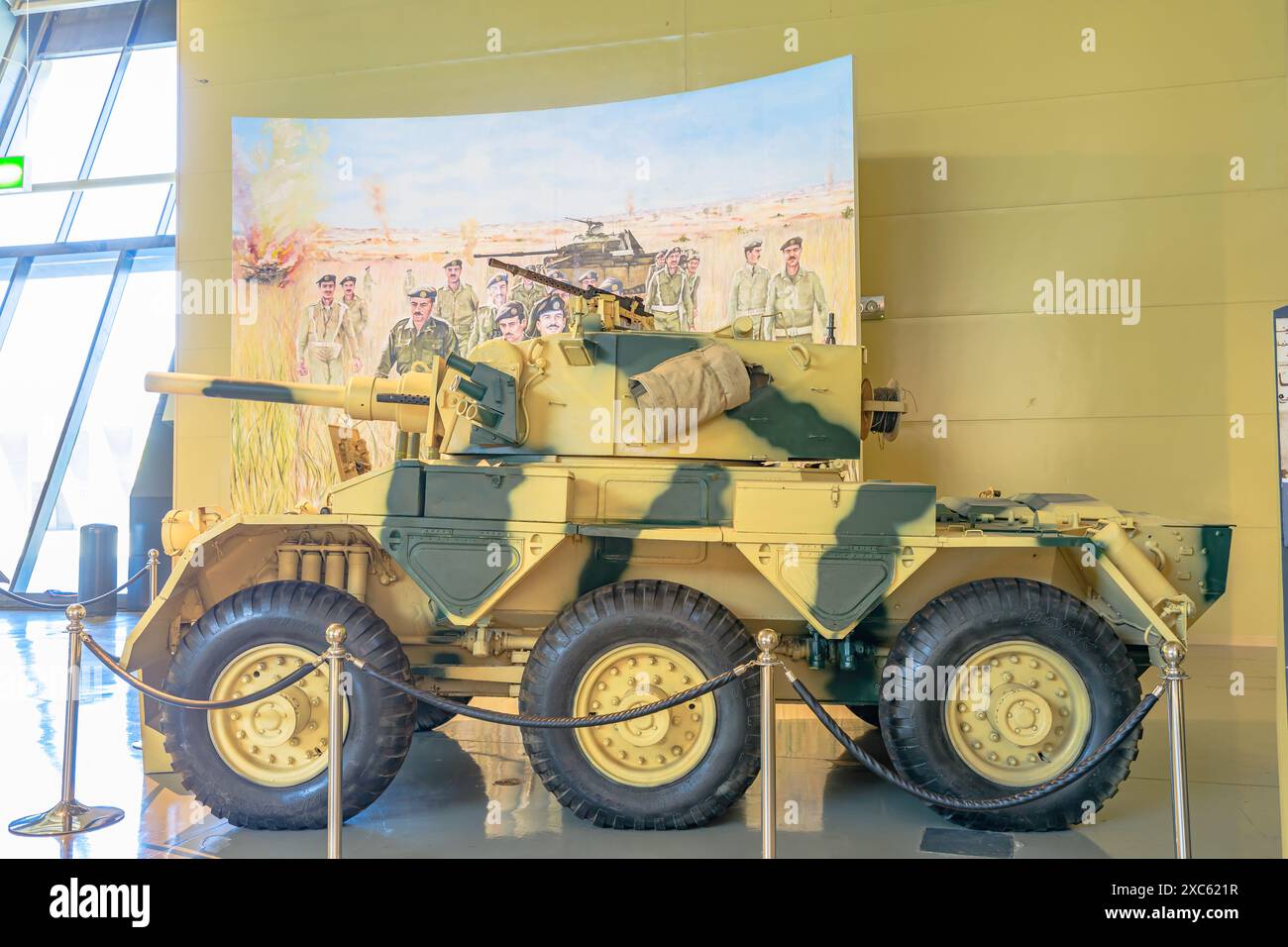 Royal Tank Museum, Amman, Jordanien - 4. Mai 2024: Authentischer britischer Panzerwagen fv601 Alvis Saladin wird im Royal Tank Museum in Jordanien, A, ausgestellt Stockfoto