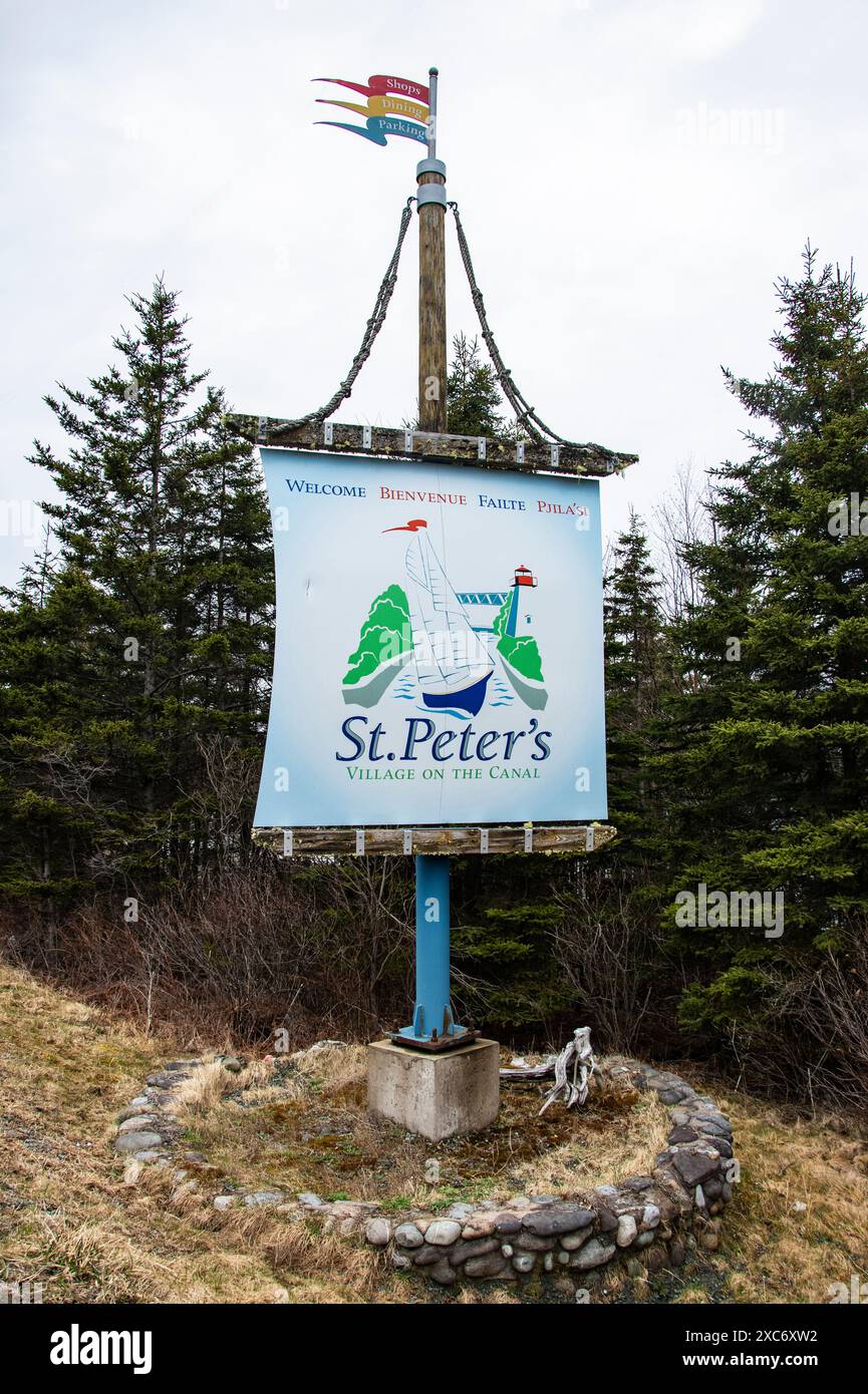 Willkommen beim St. Peter's Schild auf NS 4 in Nova Scotia, Kanada Stockfoto