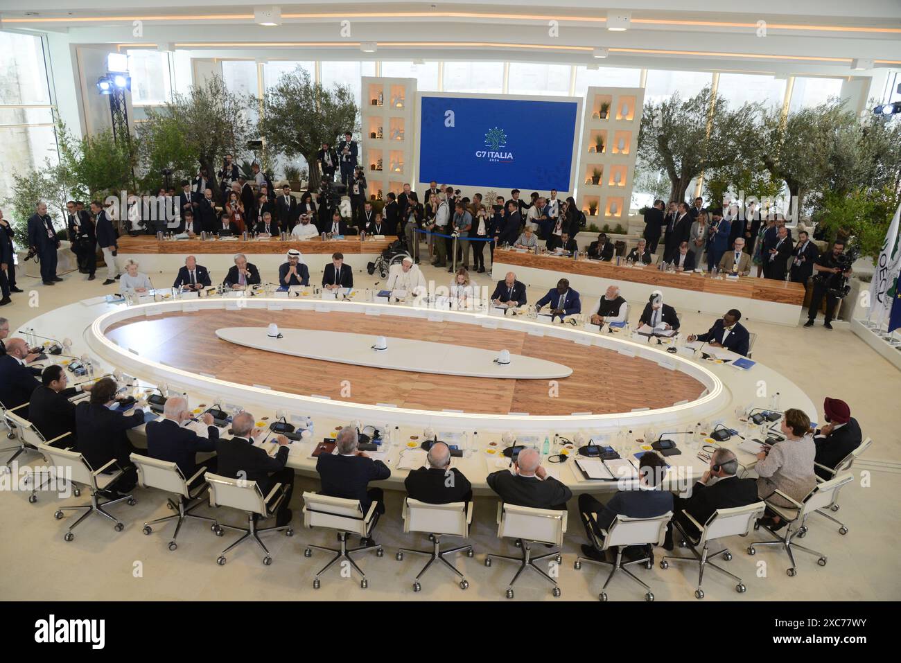 Borgo Egnaza, Italien. Juni 2024. Gipfeltreffen G7 in Borgo Egnaza, Italien. Arbeitssitzung zu Künstlichen Intelligenzen (KI), Energie, Afrika und Mittelmeer. 14.06.2024 Italien, Borgo Egnaza Foto: Aleksy Witwicki/SIPA USA Credit: SIPA USA/Alamy Live News Stockfoto