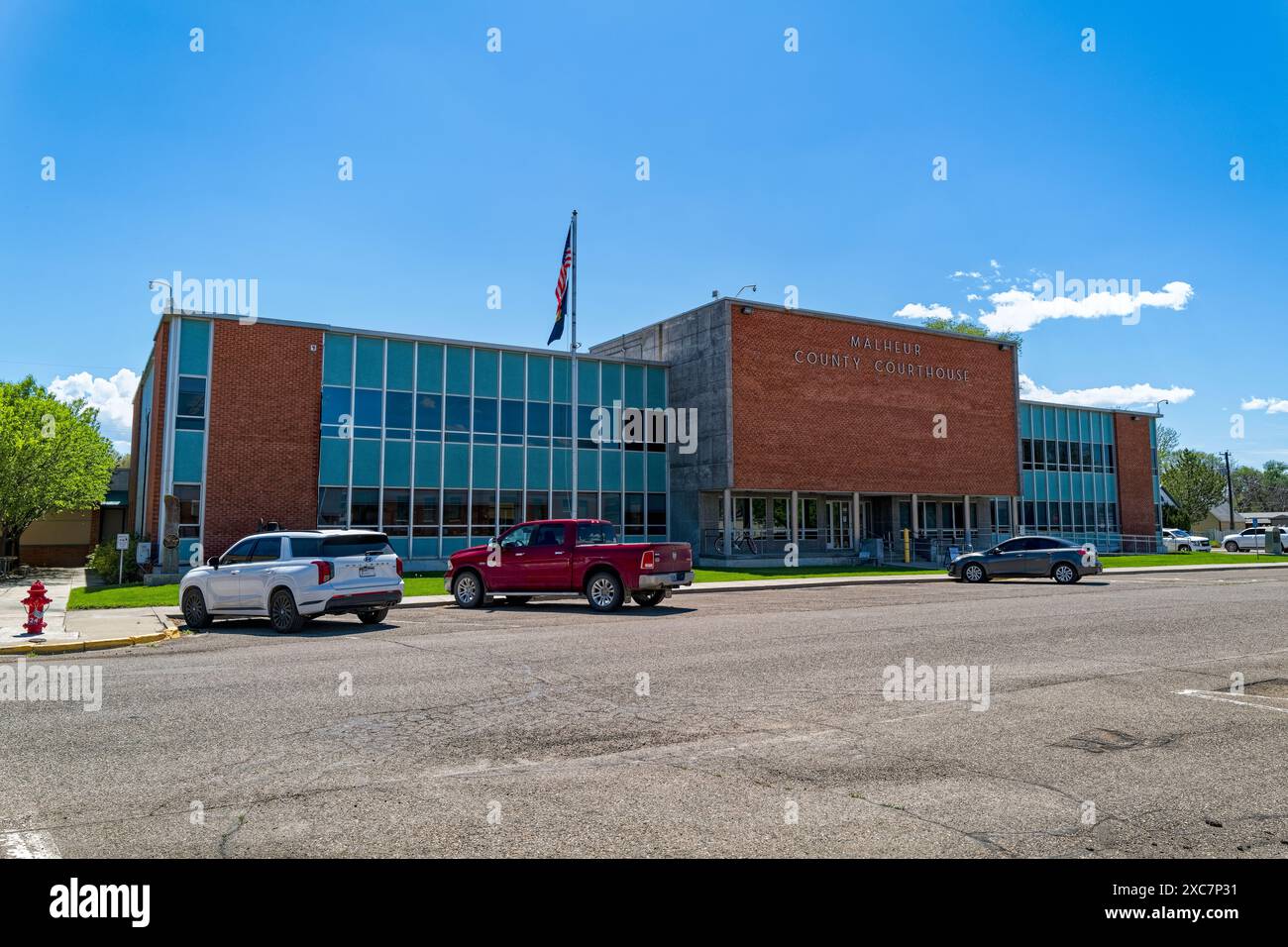 Das moderne Malheur County Courthouse im Zentrum von Vale, Oregon, USA Stockfoto