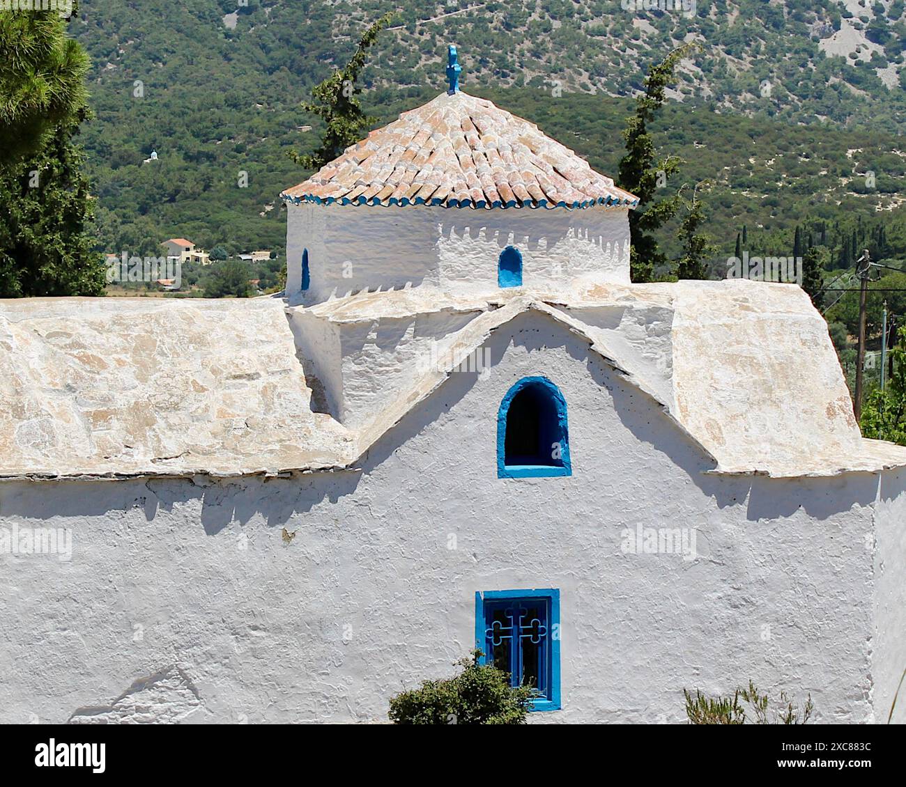 Kirche Aghia Triadha in der Nähe des Heiligen Klosters von Agia Zoni, Samos, Griechenland Stockfoto