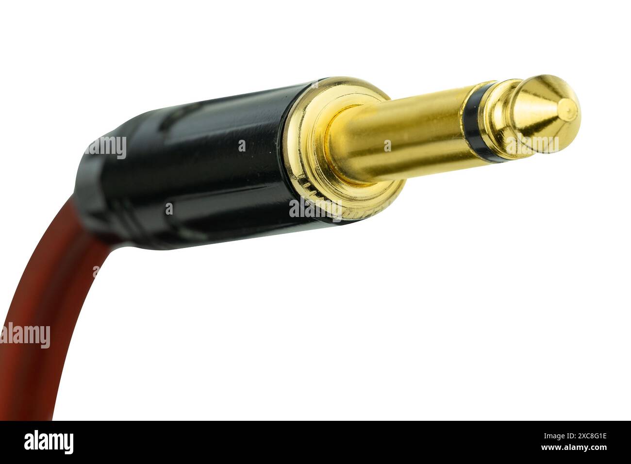 Abgewinkelte Ansicht des vergoldeten Audiosteckers Stockfoto