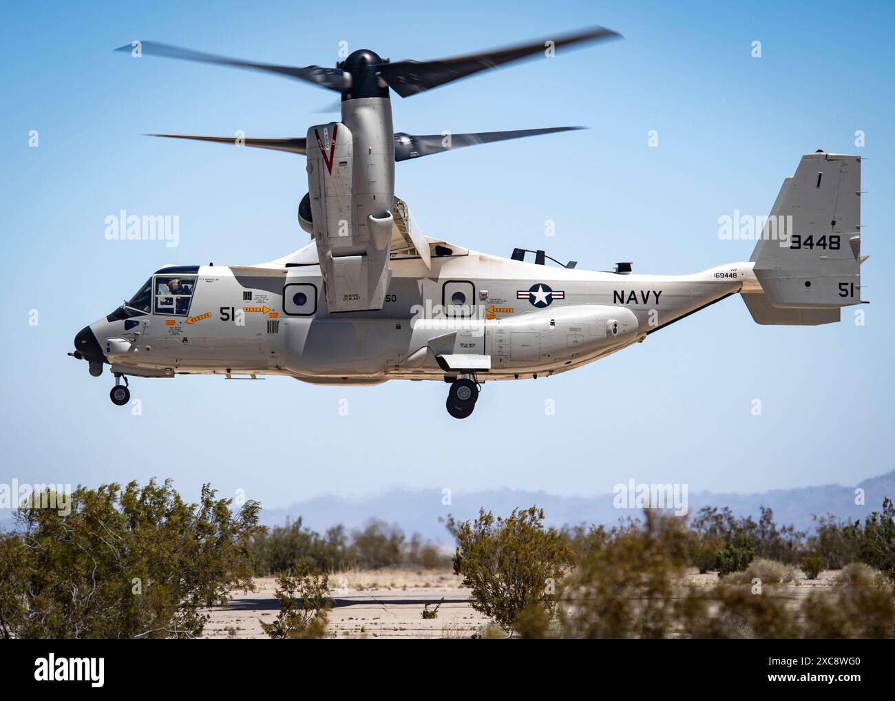 240612-N-VW273-3939 MARINEFLUGWERK EL CENTRO, Kalifornien (12. Juni 2024) – CMV-22B Ospreys, zugewiesen zur Fleet Logistics Multi-Mission Squadron (VRM) 5 Stockfoto