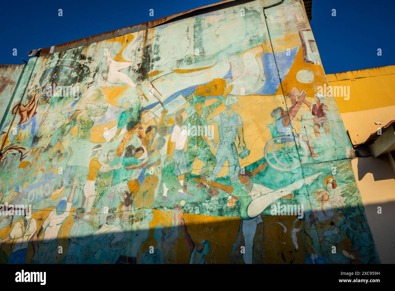 Großes Wandbild mit Szenen aus der nicaraguanischen Geschichte, Leon, Nicaragua Stockfoto