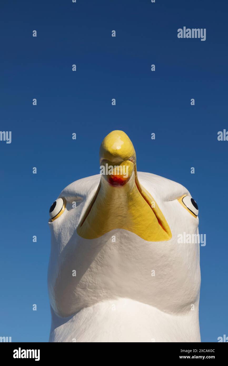 England, Kent, Folkestone, Folkestone Harbour, kreatives Folkestone-Kunstwerk mit dem Titel „The Mobile Gull Appreciation Unit“ von Mark Dion 2010 Stockfoto