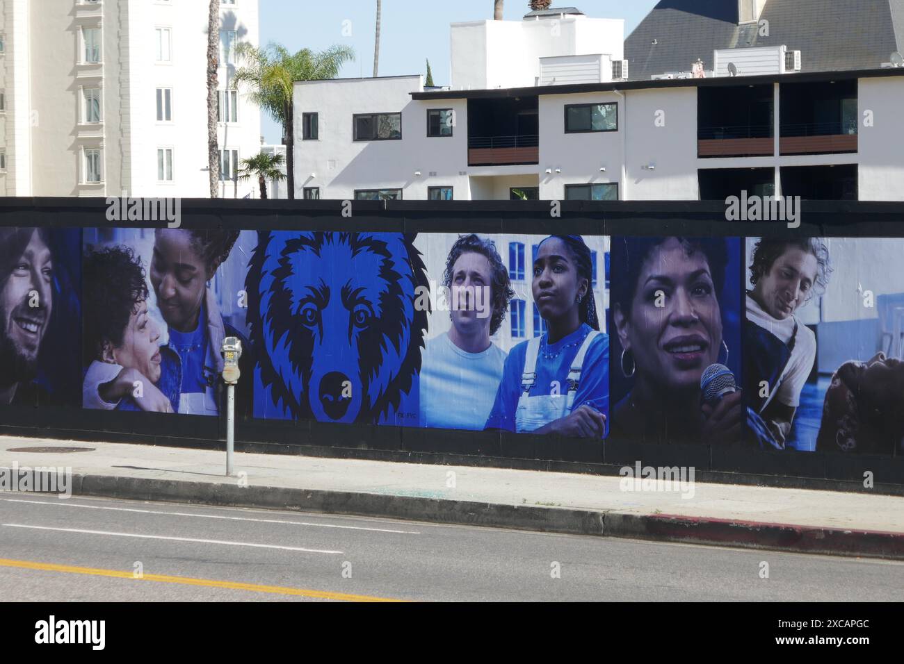 Los Angeles, Kalifornien, USA 13. Juni 2024 Jeremy Allen White The Bear Billboards am Sunset Blvd am 13. Juni 2024 in Los Angeles, Kalifornien, USA. Foto: Barry King/Alamy Stock Photo Stockfoto