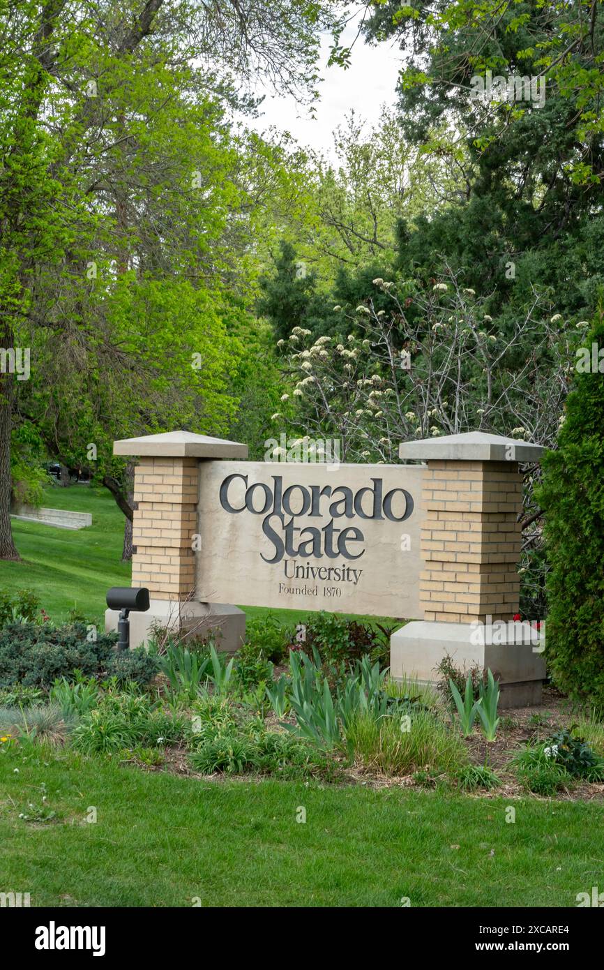 FORT COLLINS, CO, USA - 13. MAI 2024: Eingangswand an der Colorado State University. Stockfoto