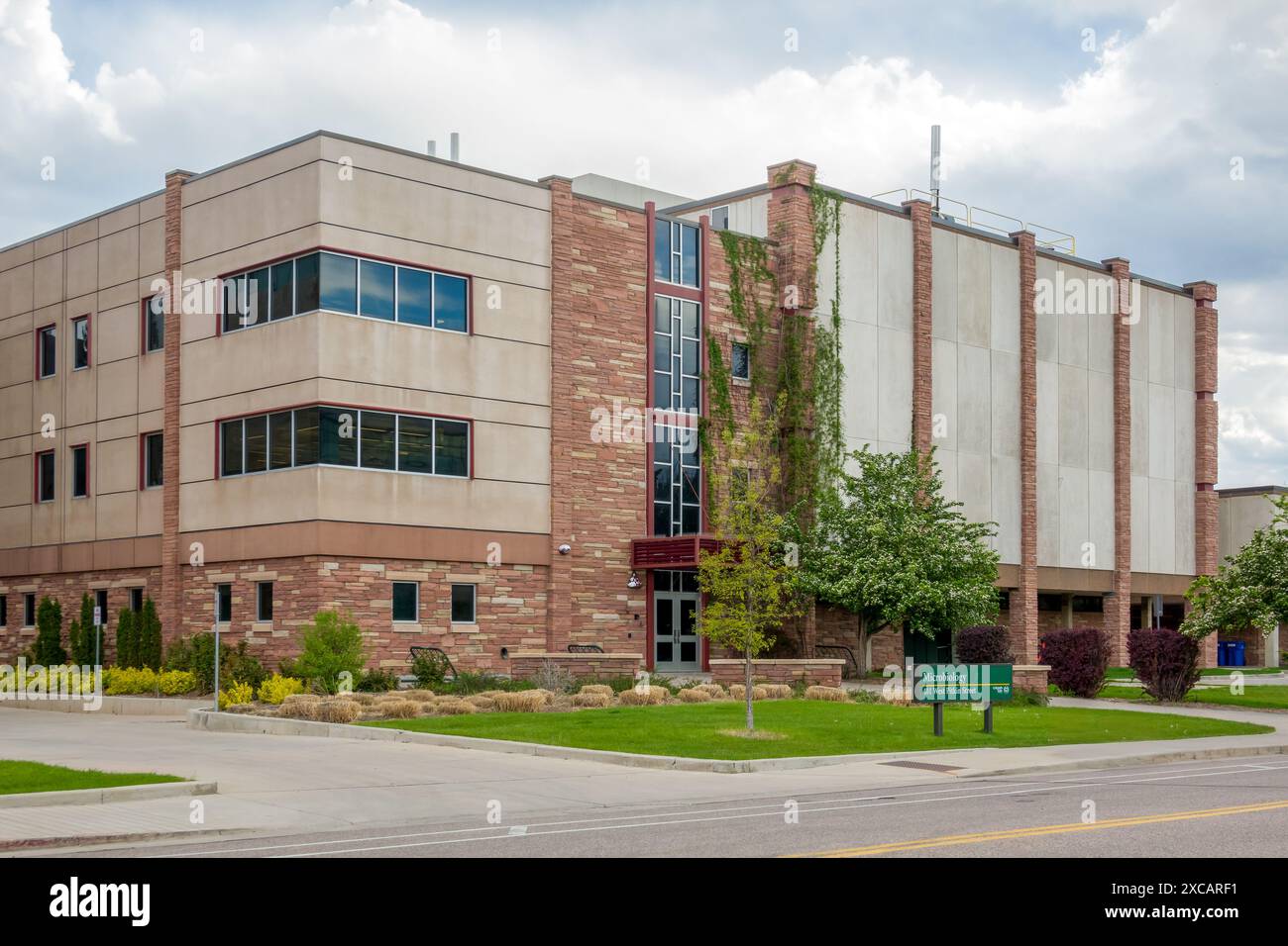 FORT COLLINS, CO, USA – 13. MAI 2024: Gebäude für Mikrobiologie an der Colorado State University. Stockfoto
