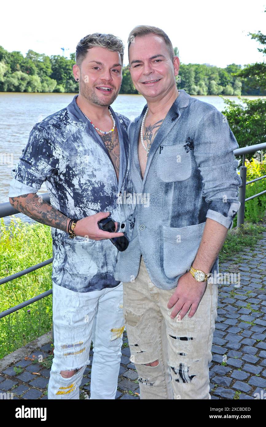 Alle Zusammen Gala-Dinner. Sebastian und David Franke anläßlich des All Together Gala-Dinners am 15.06.2024 in Frankfurt/Main. 20240615MWI143800 *** All Together Gala Dinner Sebastian und David Franke anlässlich des All Together Gala Dinner am 15 06 2024 in Frankfurt Main 20240615MWI143800 Stockfoto