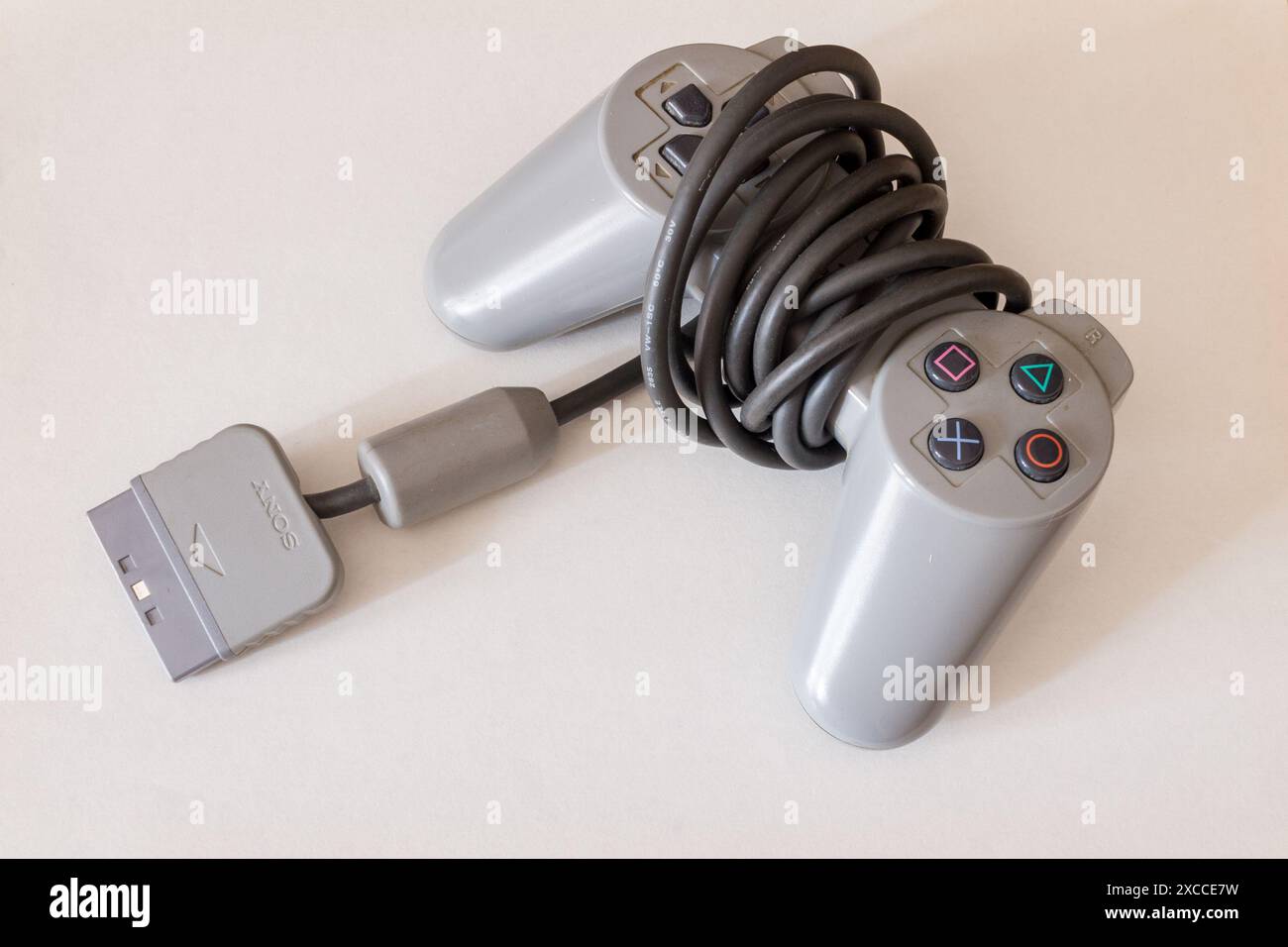 Sony PlayStation Controller aus den 1990er Jahren Stockfoto