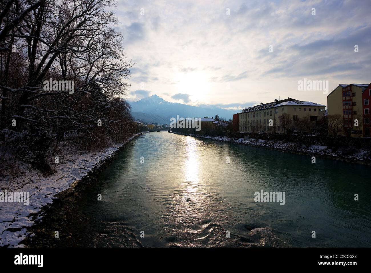 Innsbruck Österreich Brücke und Winterlandschaft Stockfoto